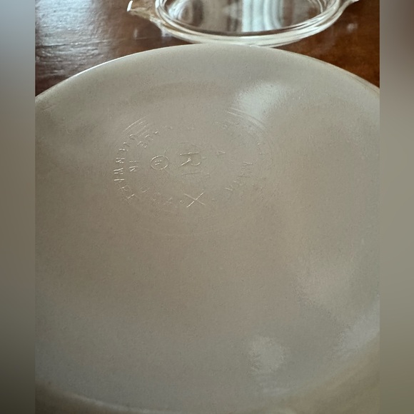 Vintage Pyrex Spring Blossom green pattern casserole dish with lid - Picture 5 of 7